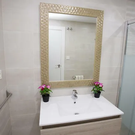 Apartment Center Deluxe